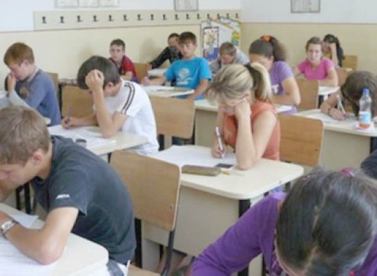 Acuzaţii de fraudă la examenul de Evaluare Naţională de la Tuzla: ISJ analizează imaginile de pe camerele de supraveghere
